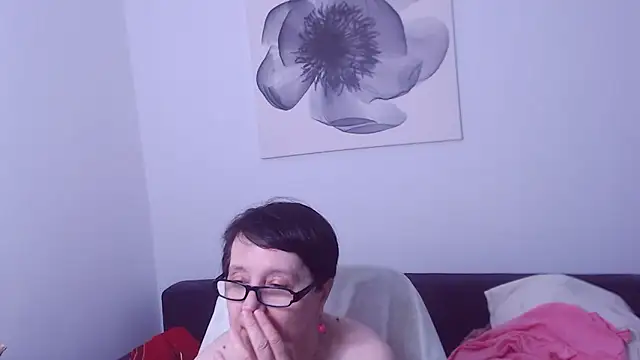 ChristaRose live cam on StripChat