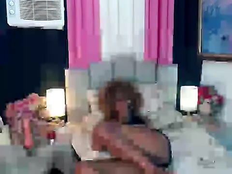Tarah_MC_Actressex live cam on StripChat