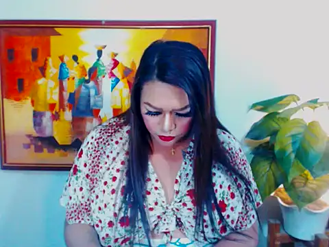 EmmaKantutera live cam on StripChat
