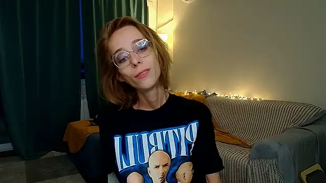 amber_quell_here webcam