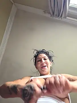 LittleMissEeve 😬 online sex stream