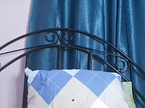 Sweet-razzy webcam