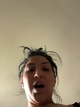 LittleMissEeve webcam
