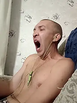 _uncle_Mitya-43_ live cam on StripChat