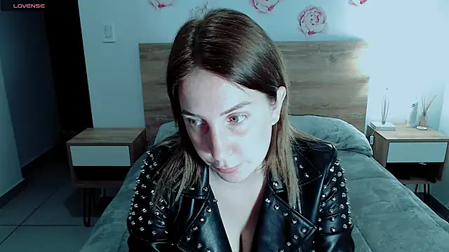campanitaaanahi live cam on StripChat