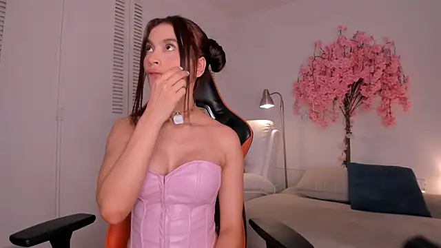 kitty_miaa (F young) - move my massive ass with oil