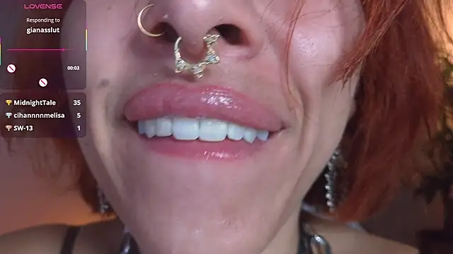 bri_von_dhara__ webcam