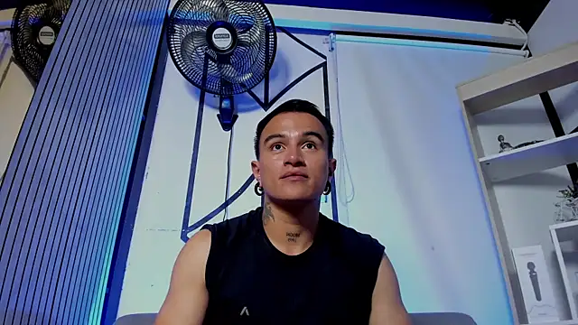 LiamDeep webcam