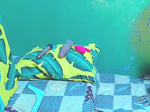 ToiletPlayBarbieDoll webcam