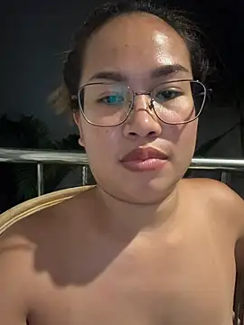 Ponthip live sex cam