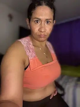 Carola-Ross live sex cam