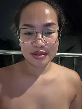 Ponthip webcam