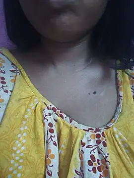 Shivani-tiwari webcam