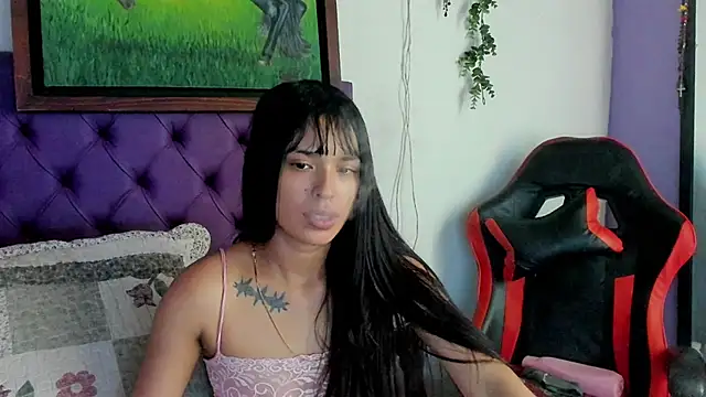 Cloeandtyfanny webcam