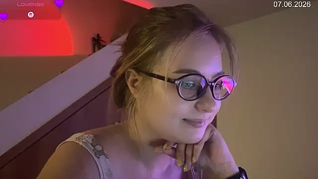 JacyWinslat live cam on StripChat