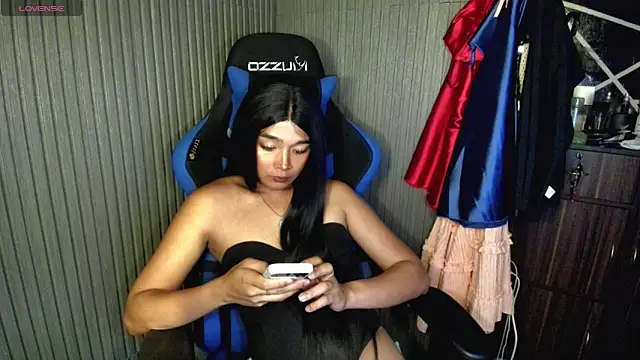 TrinityFucksYou webcam