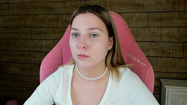 TinnaBurton webcam
