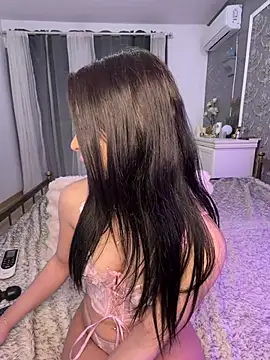 Olivia_Noor webcam