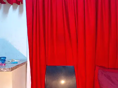 DarkDivva18 webcam