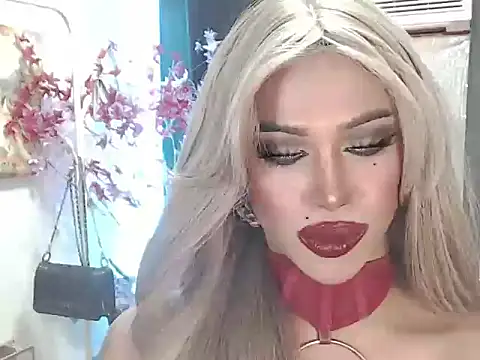 Your_gorgeous_amanda_ts webcam