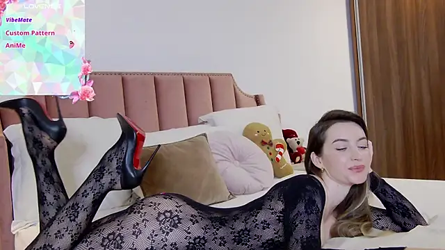 GEllaa webcam