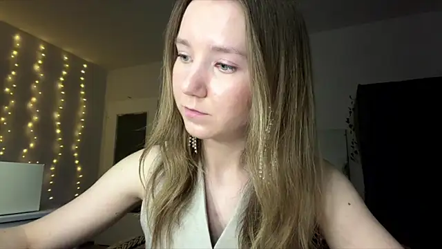 smalllisa webcam