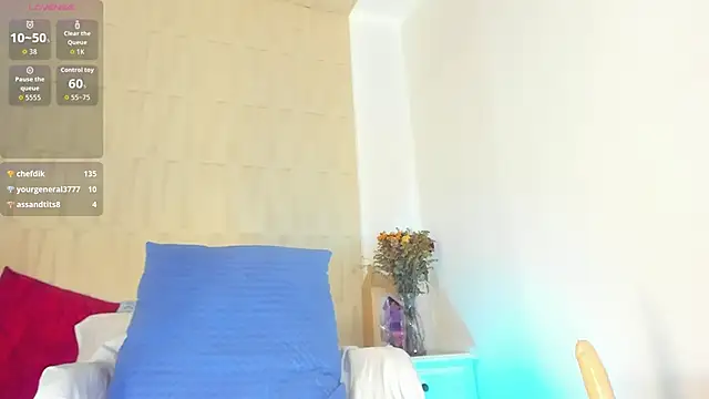 mia_pineda webcam