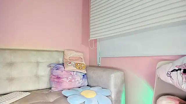 tinysara webcam