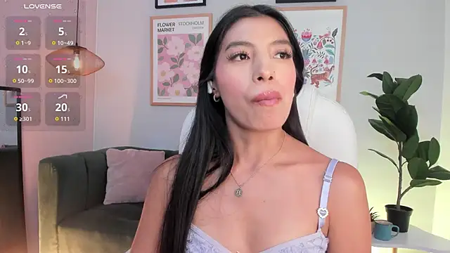 Tiffany_Low webcam