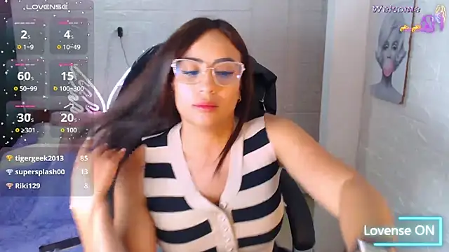 Paulina_627 webcam