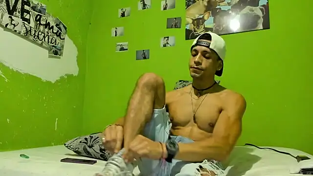 MikeRose94 webcam