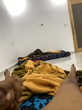 TheCrownedNight webcam