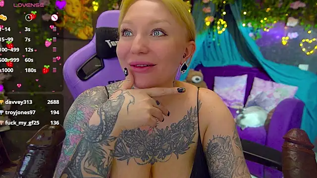 BlackedBarbie webcam