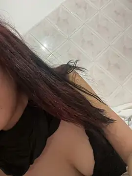 QueenLujaine webcam