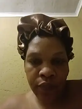 HappygalTheQueen webcam