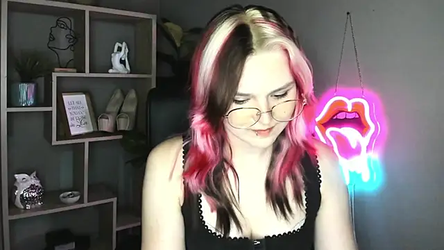 SweetLilyxo webcam