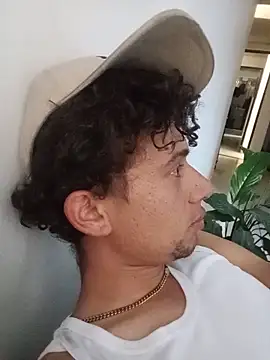 El_CharlyX69X webcam