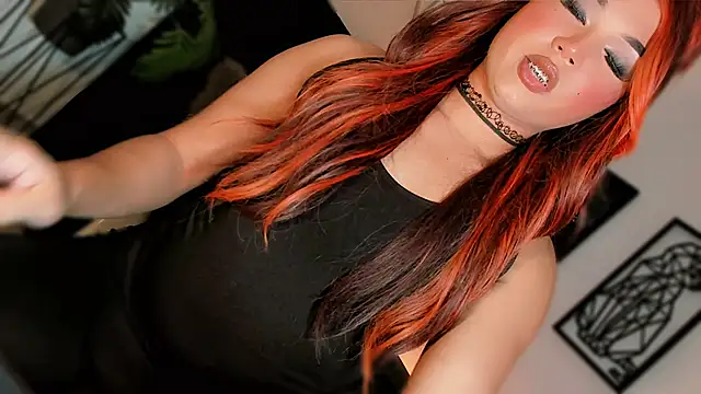 misstreslatin live cam on StripChat
