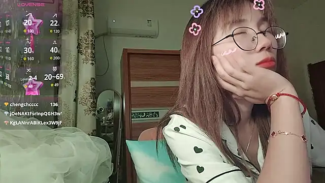 Lili_666 webcam