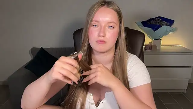 EvaMaddison webcam