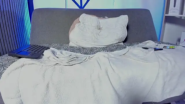 LiamDeep webcam