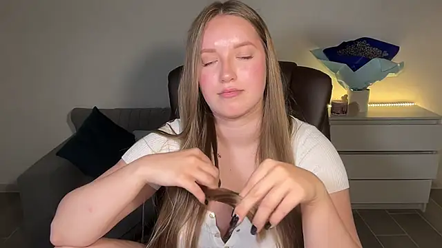 EvaMaddison webcam