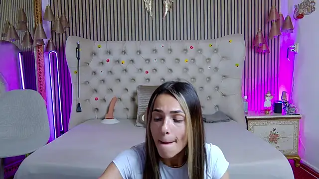 PlayfulShow webcam