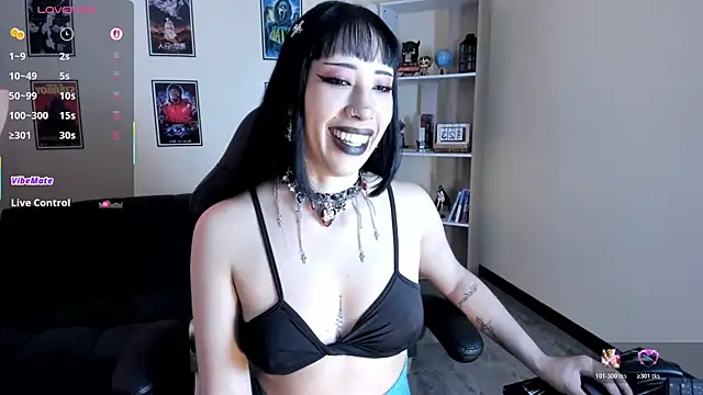 Ravenelle_ webcam