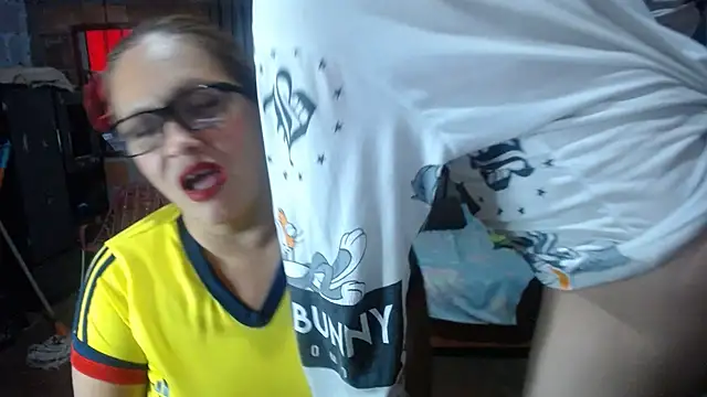 MOTHER_AND_SON09 webcam