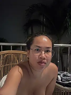 Ponthip webcam
