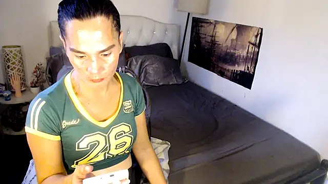 NinaDOM4CUM webcam