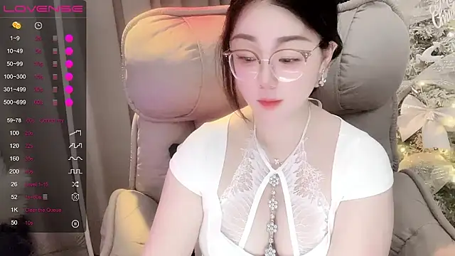 Monica-666888- webcam
