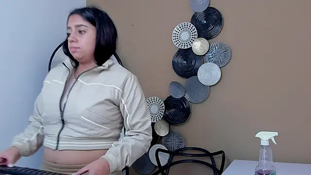 luna_cute__ live cam on StripChat