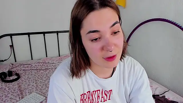 liyafly (F young) - play with my sweet pussy!